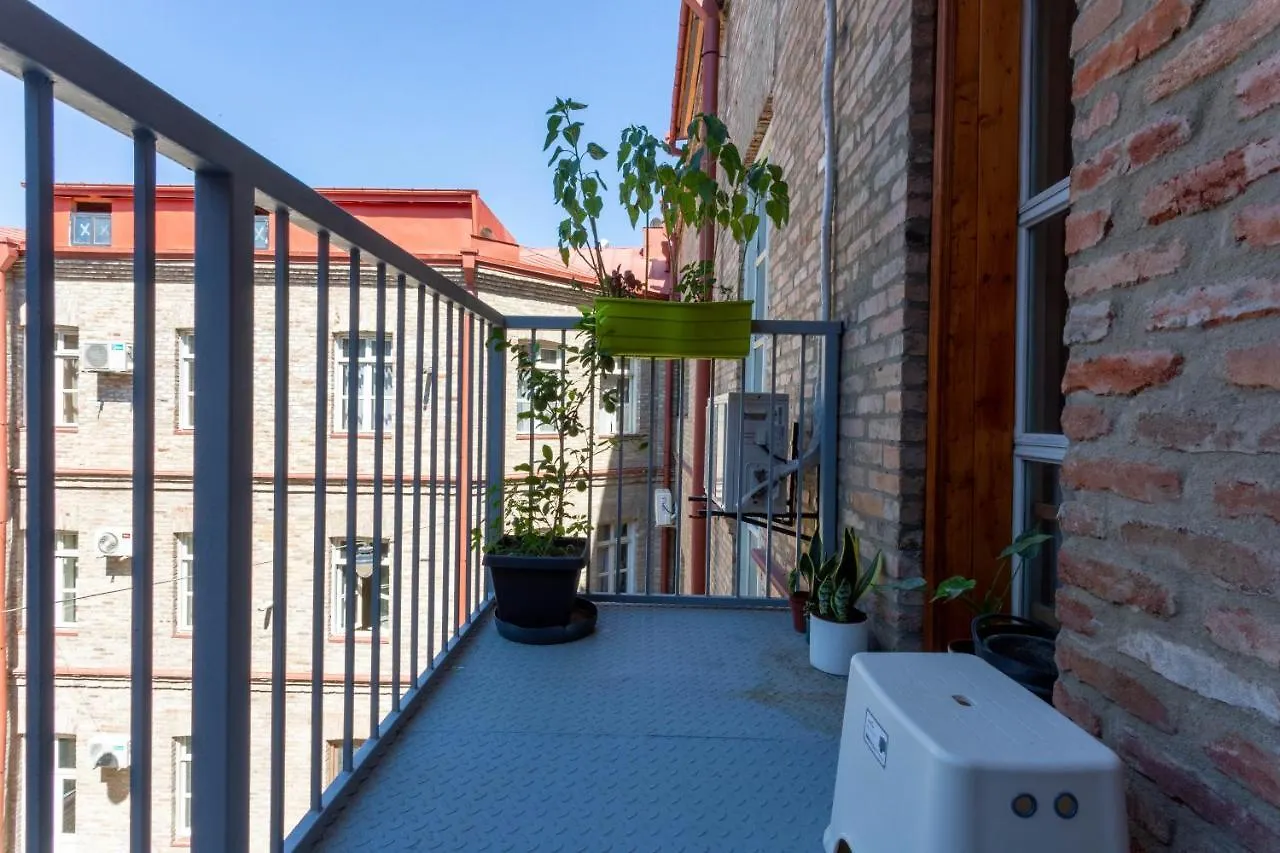 Cozy Place With Large Balcony Tbilisi 0*,  Gruzja