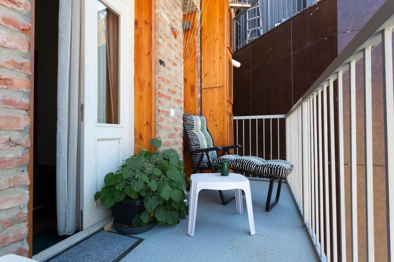 Cozy Place With Large Balcony Tbilisi